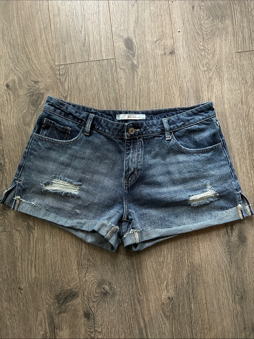 KanCan Beren Cuffed Cut-Off Shorts